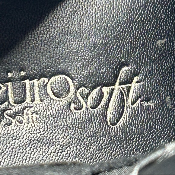 Euro soft Thomasina women’s size 7 black booty boots with side zip - Picture 7 of 13